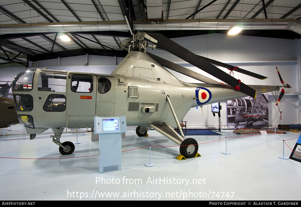 Aircraft Photo of VX595 | Westland WS-51 Dragonfly HR5 | UK - Navy | AirHistory.net #74747