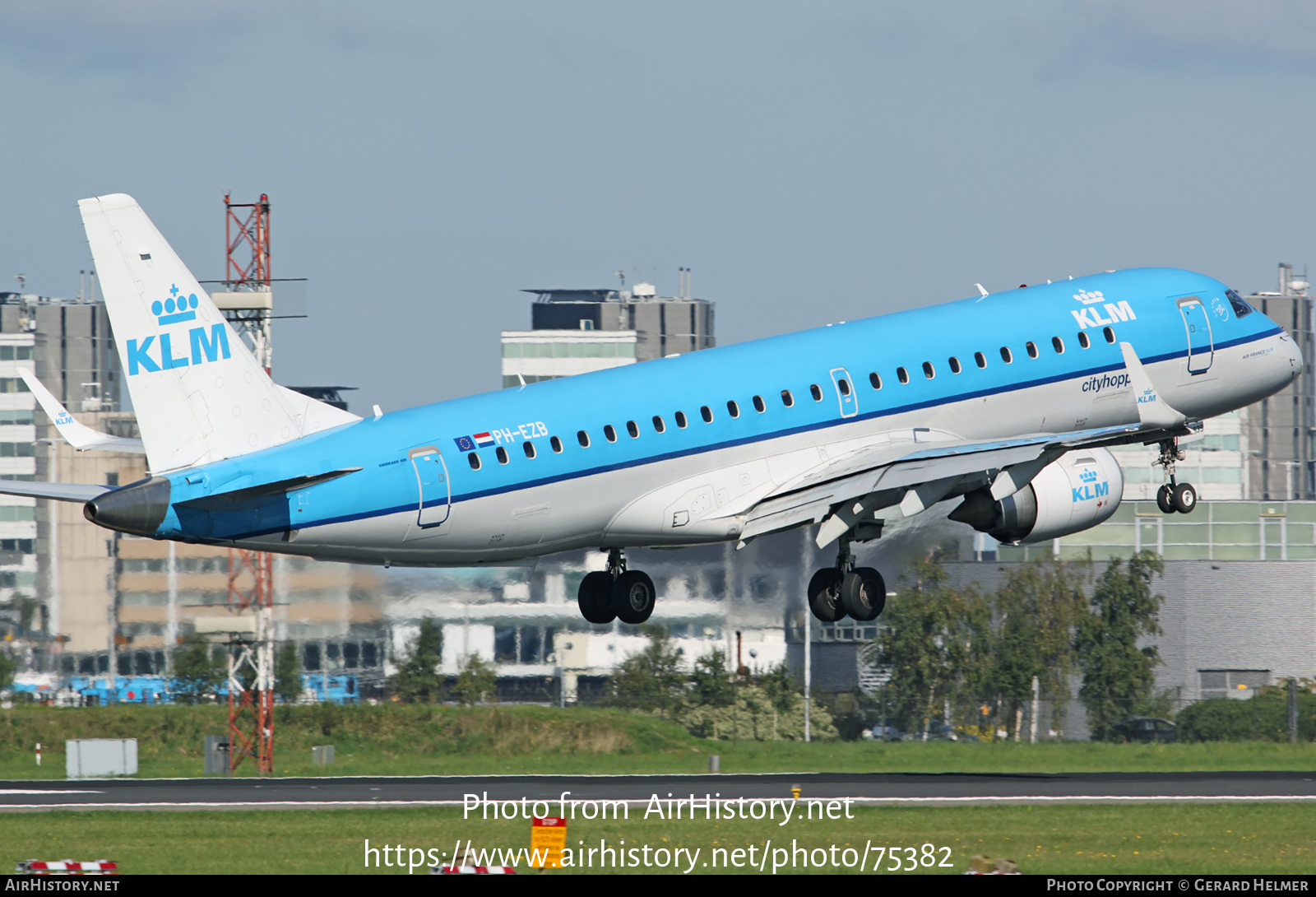 Aircraft Photo of PH-EZB | Embraer 190STD (ERJ-190-100STD) | KLM Cityhopper | AirHistory.net #75382