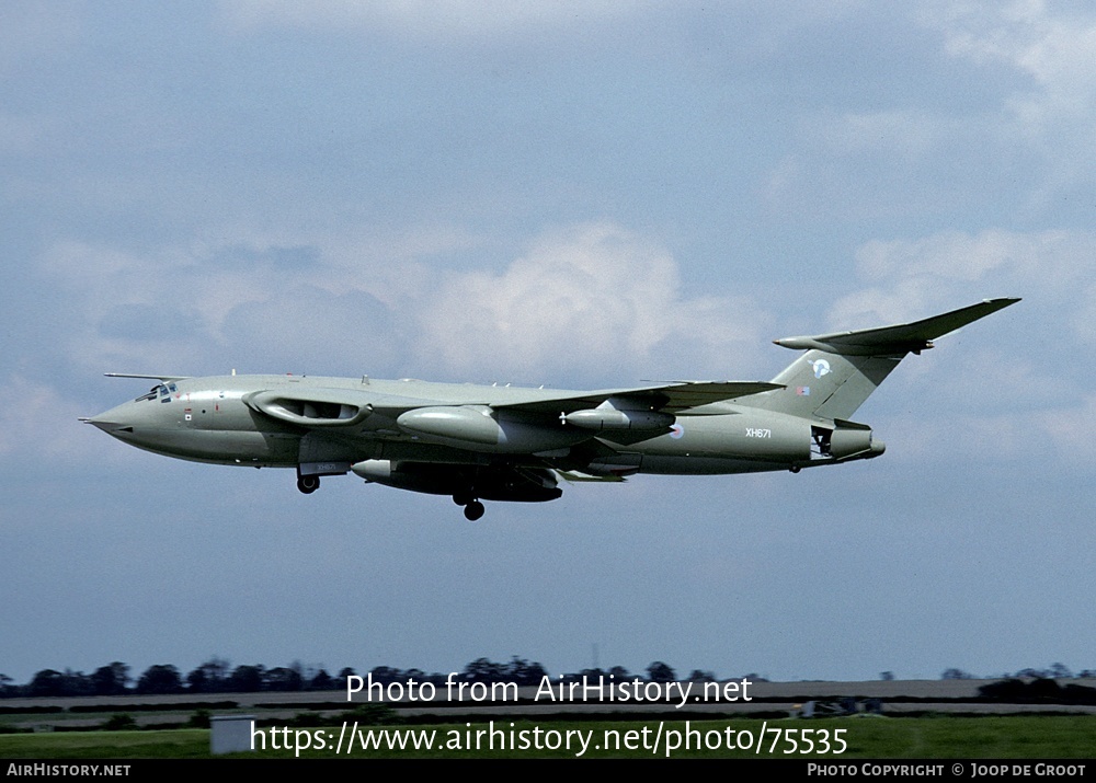 Aircraft Photo of XH671 | Handley Page HP-80 Victor K2 | UK - Air Force | AirHistory.net #75535