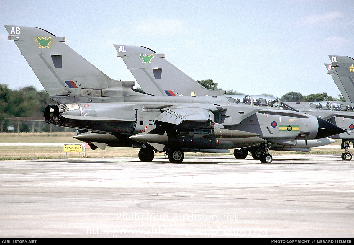 Aircraft Photo of ZA607 | Panavia Tornado GR4 | UK - Air Force | AirHistory.net #77274