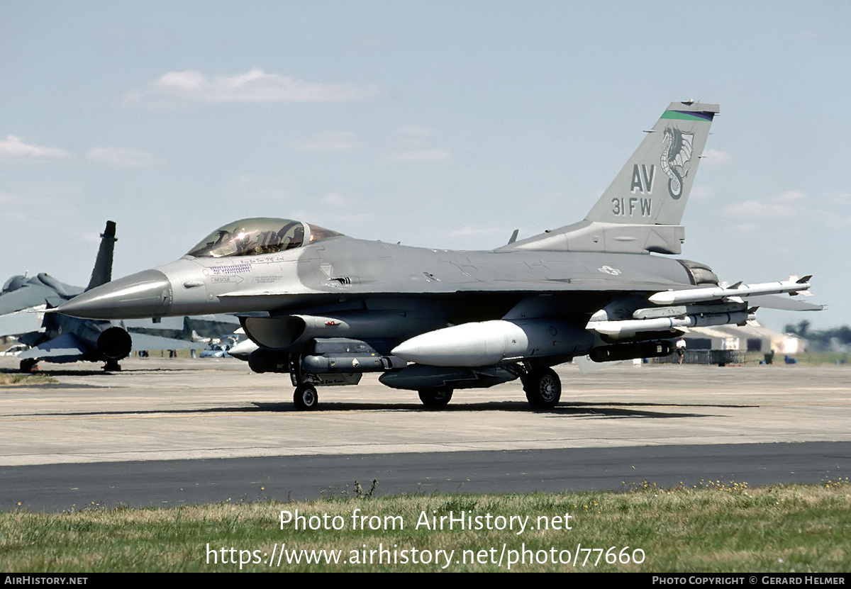 Aircraft Photo of 89-2001 | General Dynamics F-16CG Fighting Falcon | USA - Air Force | AirHistory.net #77660