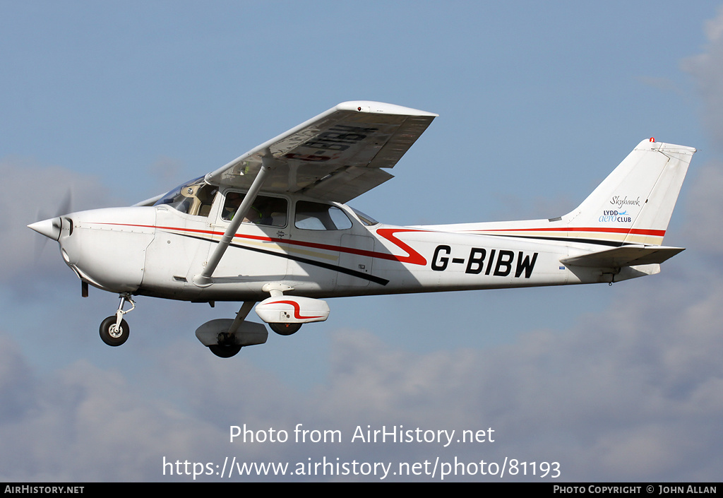 Aircraft Photo of G-BIBW | Reims F172N Skyhawk 100 II | Lydd Aero Club | AirHistory.net #81193