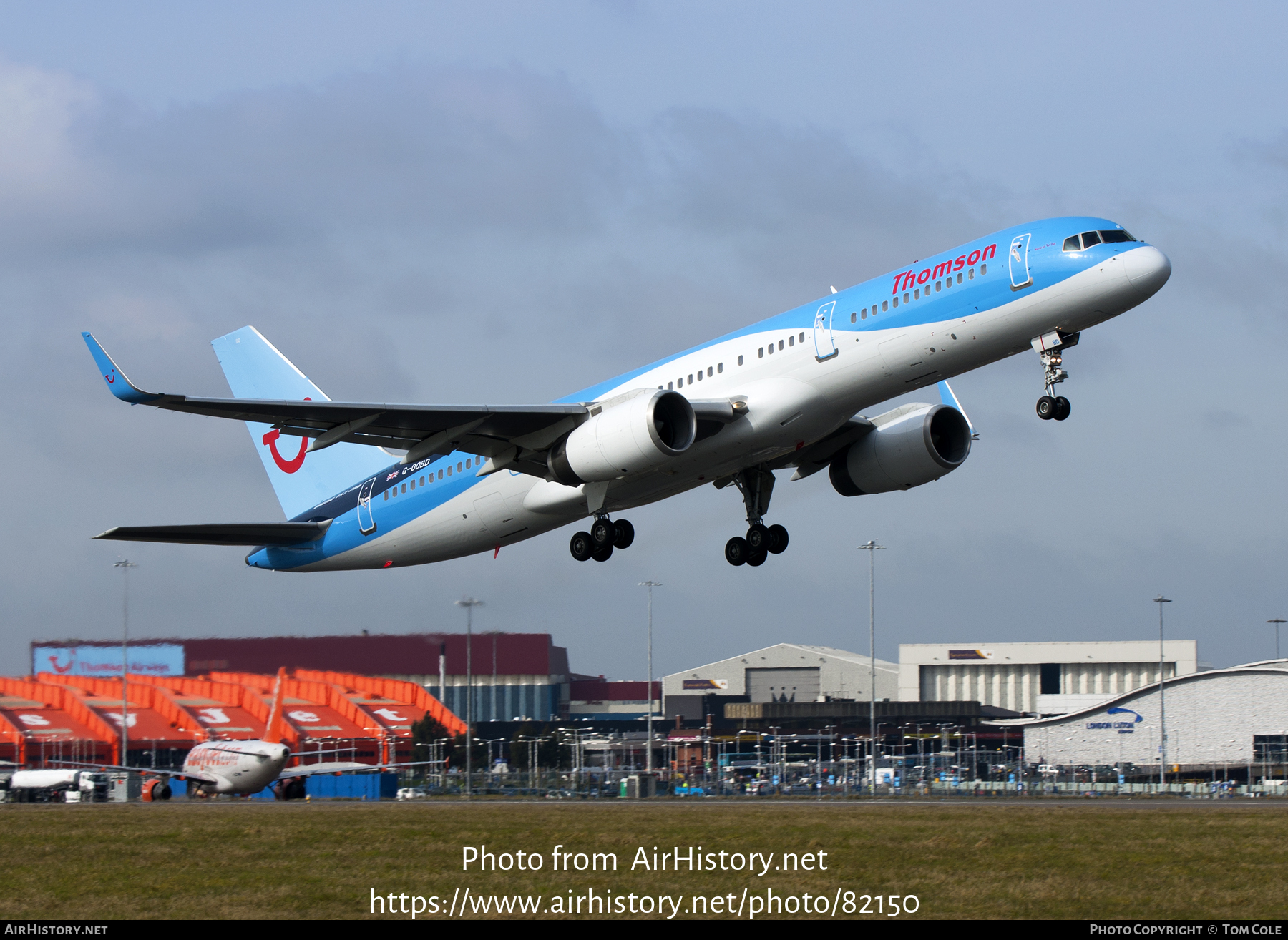 Aircraft Photo of G-OOBD | Boeing 757-28A | Thomson Airways | AirHistory.net #82150