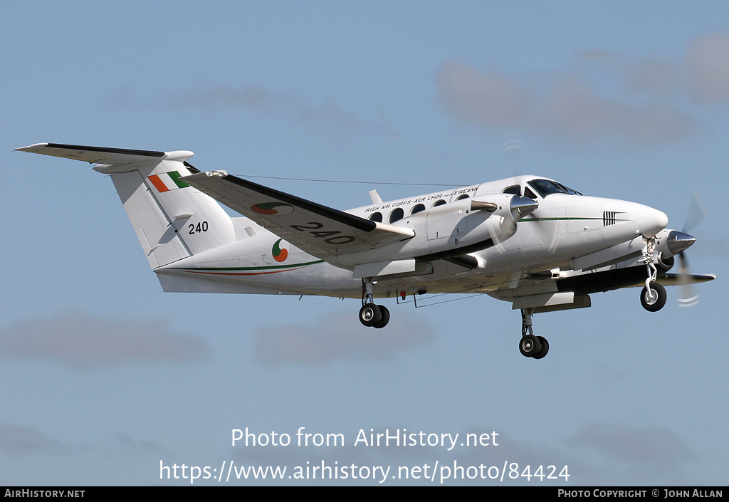 Aircraft Photo of 240 | Beech 200 Super King Air | Ireland - Air Force | AirHistory.net #84424