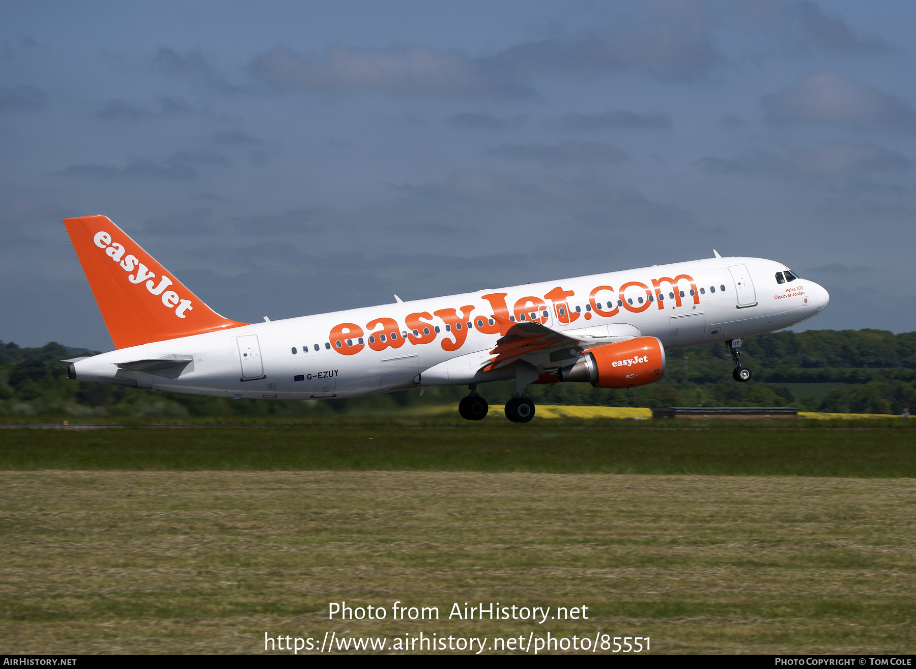 Aircraft Photo of G-EZUY | Airbus A320-214 | EasyJet | AirHistory.net #85551