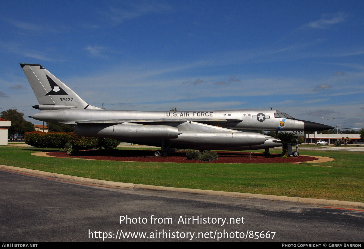 Aircraft Photo of 59-2437 / 92437 | Convair B-58A Hustler | USA - Air Force | AirHistory.net #85667