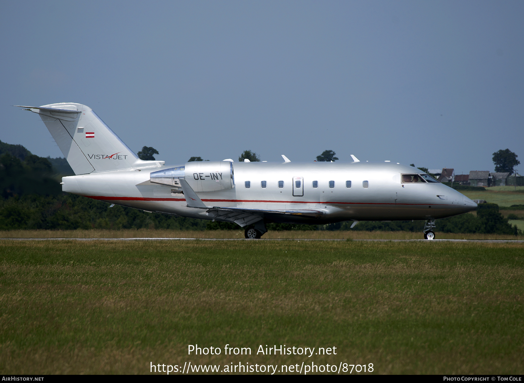 Aircraft Photo of OE-INY | Bombardier Challenger 604 (CL-600-2B16) | VistaJet | AirHistory.net #87018