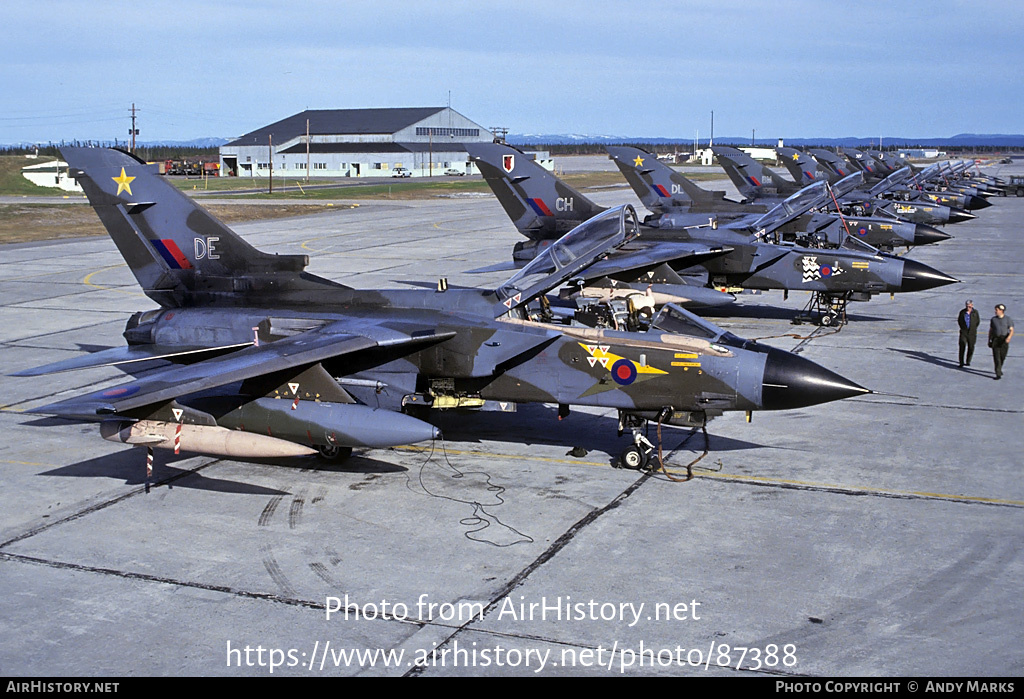 Airport photo of Goose Bay - Goose (CYYR / YYR) in Newfoundland and Labrador, Canada | AirHistory.net #87388