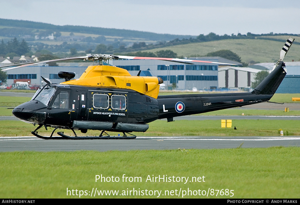 Aircraft Photo of ZJ241 | Bell 412EP Griffin HT1 | UK - Air Force | AirHistory.net #87685