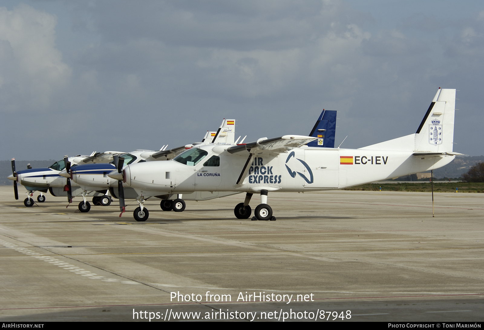 Aircraft Photo of EC-IEV | Cessna 208B Super Cargomaster | Air Pack Express | AirHistory.net #87948