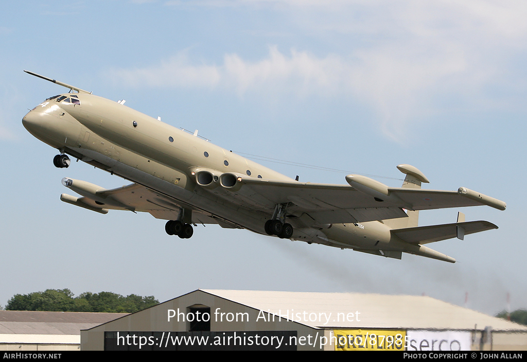 Aircraft Photo of XV254 | Hawker Siddeley HS-801 Nimrod MR.2P | UK - Air Force | AirHistory.net #87985