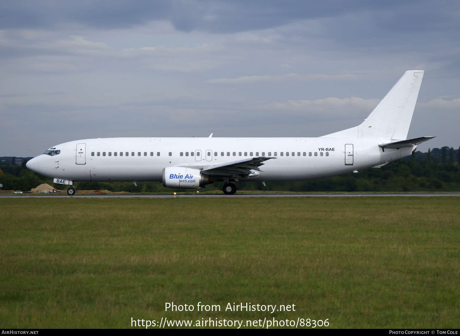 Aircraft Photo of YR-BAE | Boeing 737-46N | Blue Air | AirHistory.net #88306