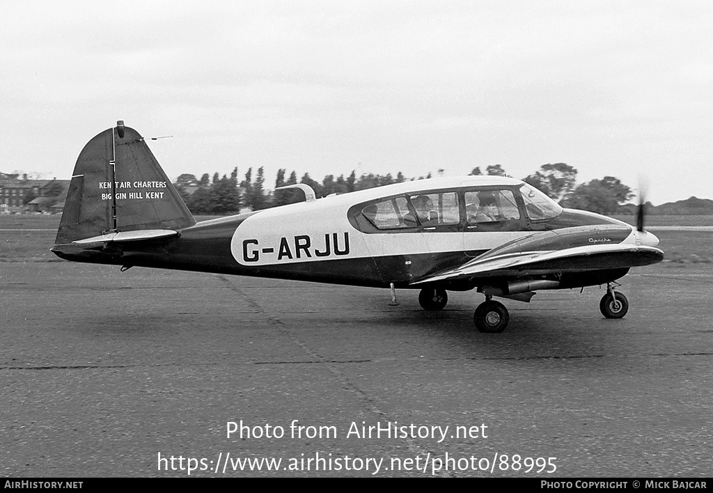 Aircraft Photo of G-ARJU | Piper PA-23-160 Apache G | Kent Air Charters | AirHistory.net #88995