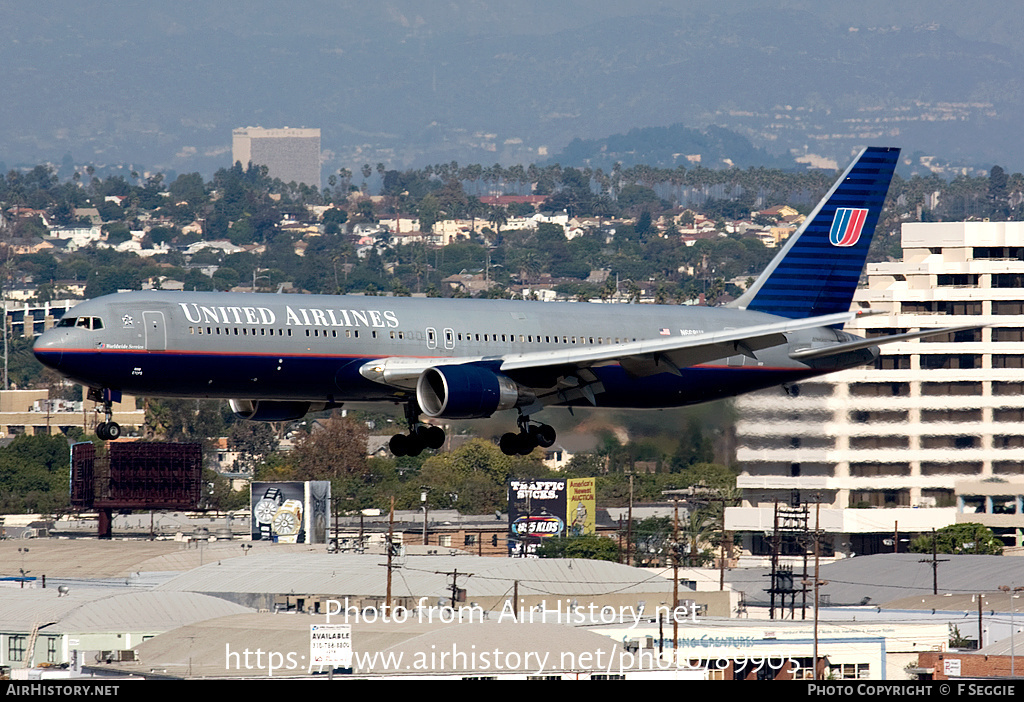 Aircraft Photo of N668UA | Boeing 767-322/ER | United Airlines | AirHistory.net #89905