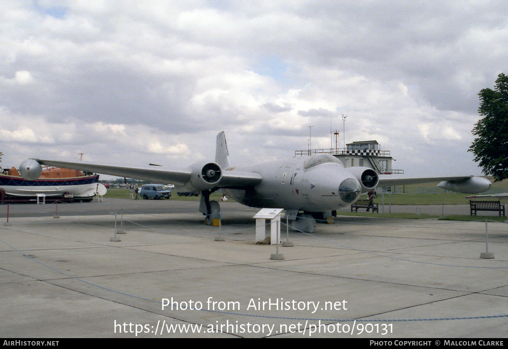 Aircraft Photo of WH725 | English Electric Canberra B2 | UK - Air Force | AirHistory.net #90131