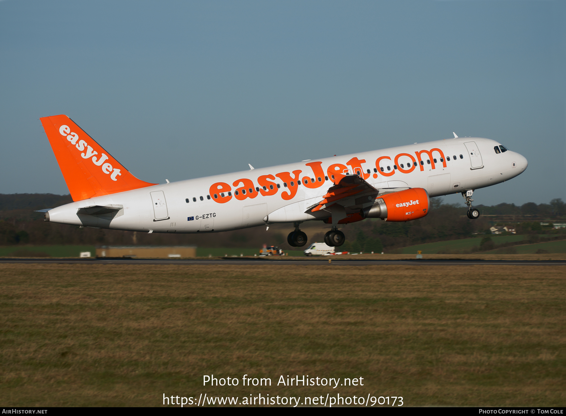 Aircraft Photo of G-EZTG | Airbus A320-214 | EasyJet | AirHistory.net #90173