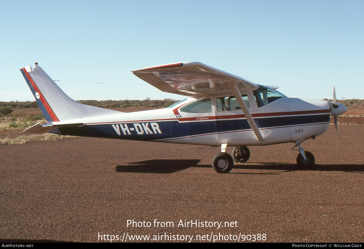 Aircraft Photo of VH-DKR | Cessna 182G Skylane | AirHistory.net #90388