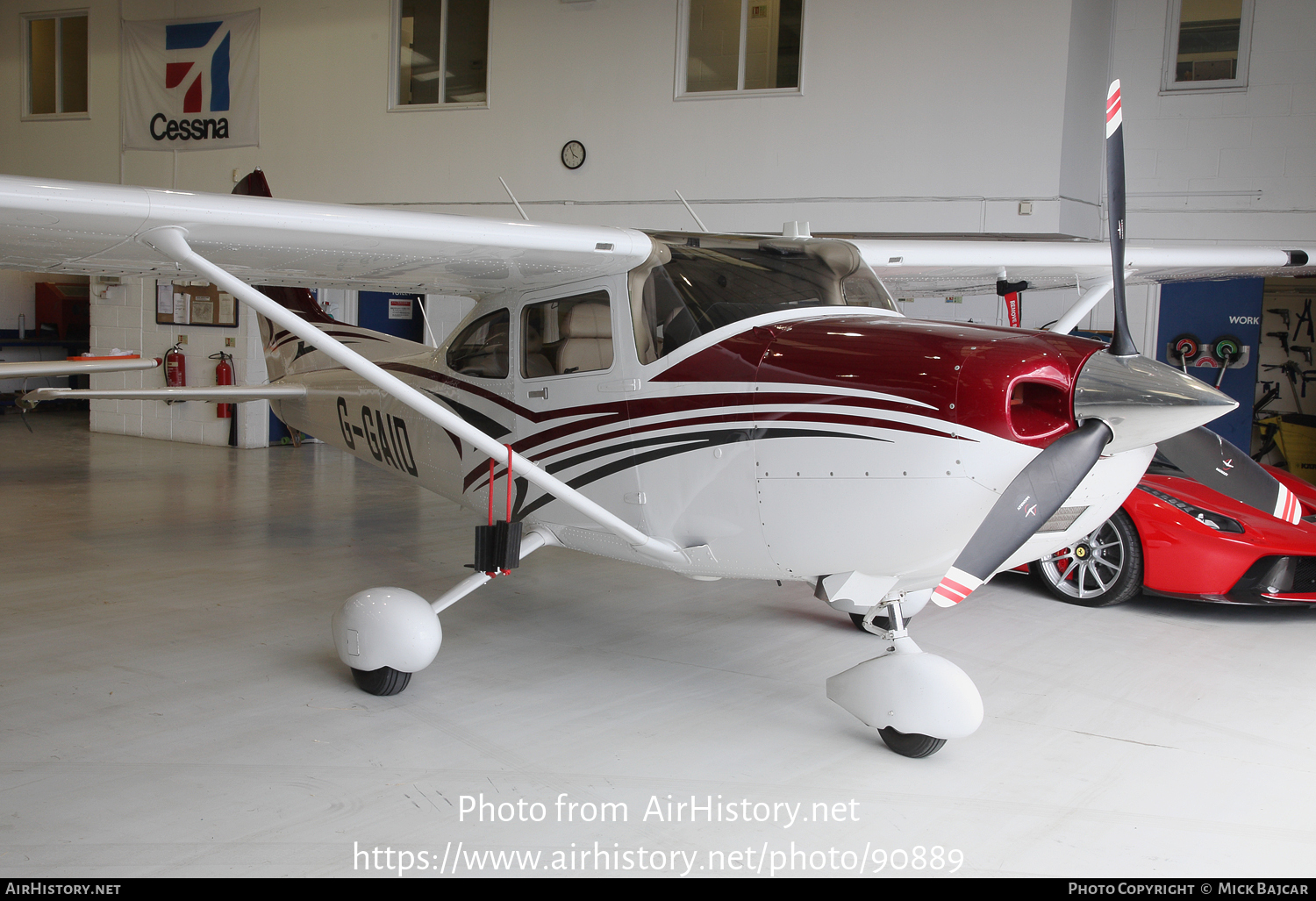 Aircraft Photo of G-GAID | Cessna 182T Skylane | AirHistory.net #90889