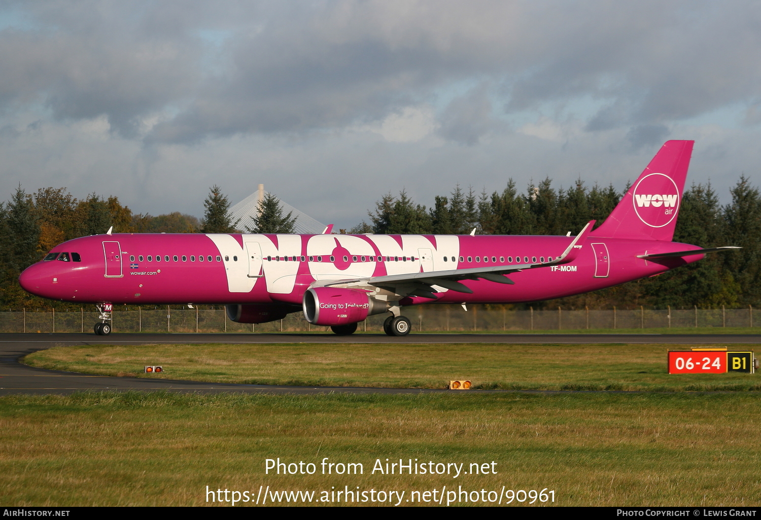 Aircraft Photo of TF-MOM | Airbus A321-211 | WOW Air | AirHistory.net #90961