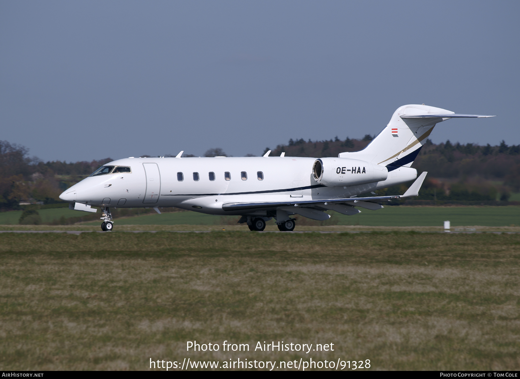 Aircraft Photo of OE-HAA | Bombardier Challenger 300 (BD-100-1A10) | AirHistory.net #91328