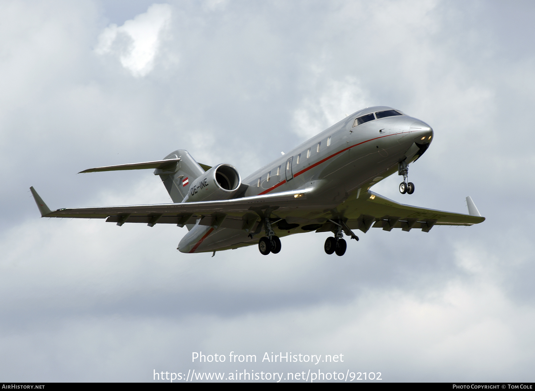 Aircraft Photo of OE-INE | Bombardier Challenger 605 (CL-600-2B16) | VistaJet | AirHistory.net #92102