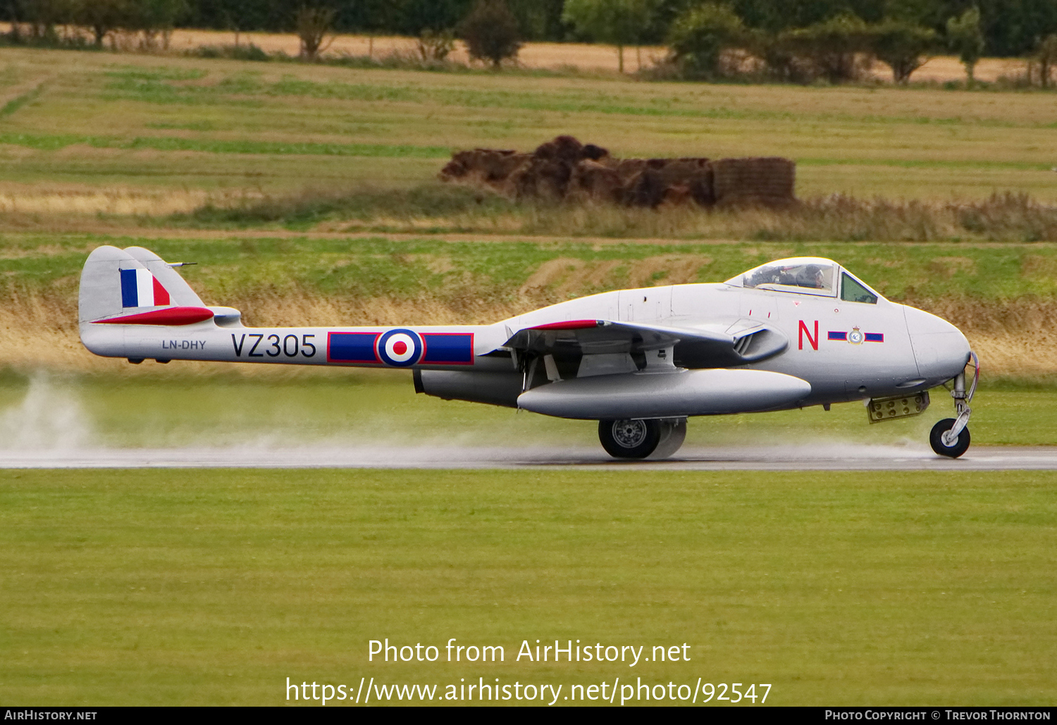 Aircraft Photo of LN-DHY / VZ305 | De Havilland D.H. 100 Vampire FB6 | UK - Air Force | AirHistory.net #92547