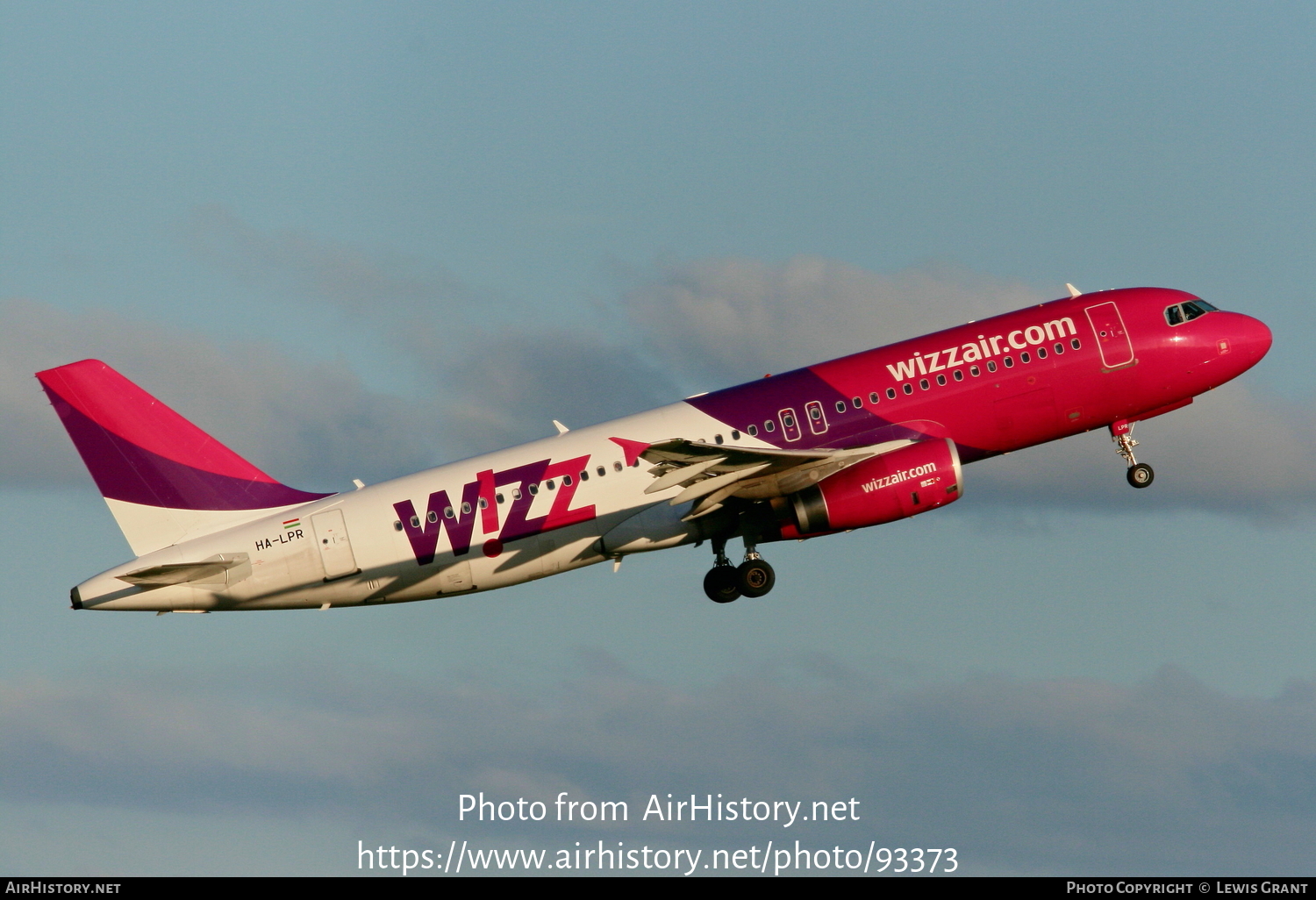 Aircraft Photo of HA-LPR | Airbus A320-232 | Wizz Air | AirHistory.net #93373