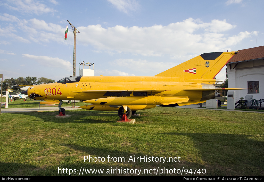 Aircraft Photo of 1904 | Mikoyan-Gurevich MiG-21bis | Hungary - Air Force | AirHistory.net #94740