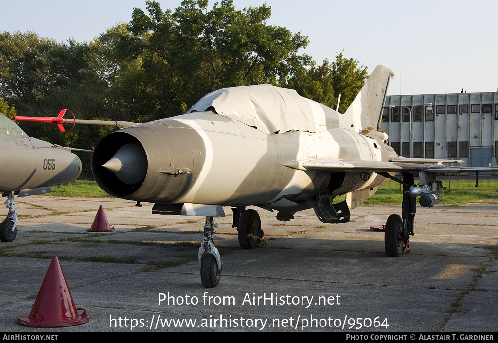 Aircraft Photo of 086 | Mikoyan-Gurevich MiG-21UM | Hungary - Air Force | AirHistory.net #95064