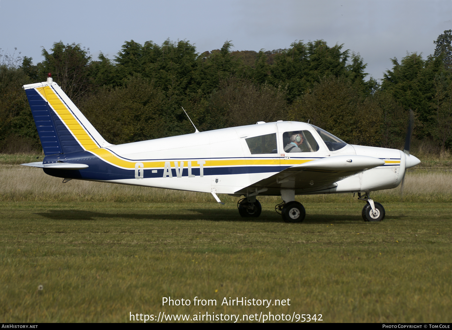 Aircraft Photo of G-AVLT | Piper PA-28-140 Cherokee | AirHistory.net #95342