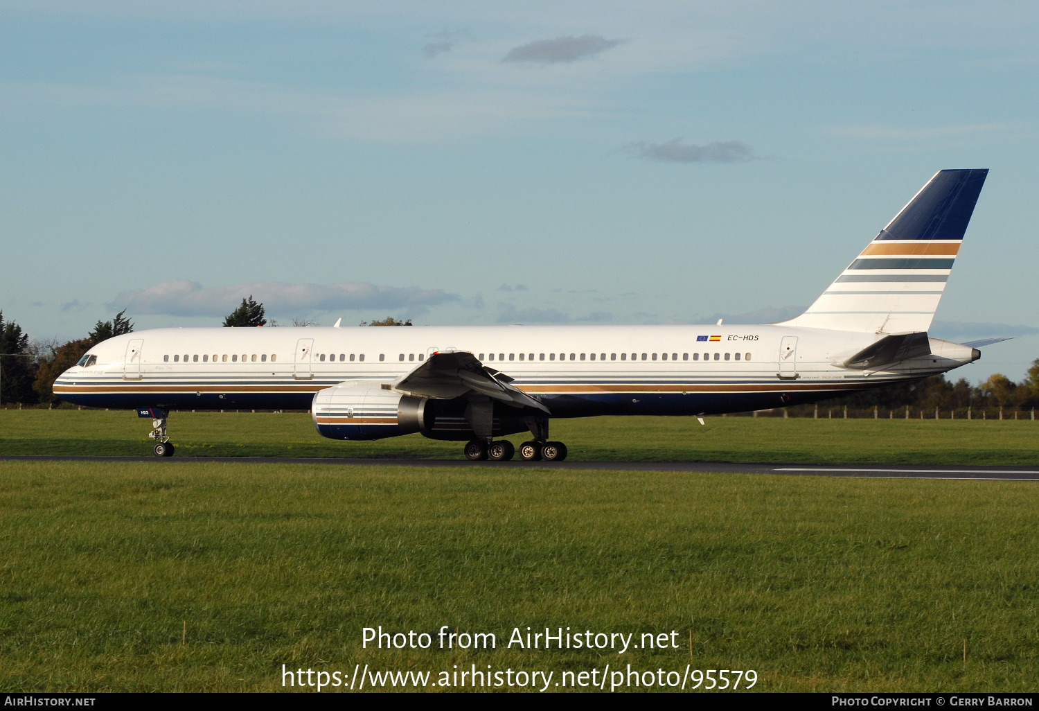 Aircraft Photo of EC-HDS | Boeing 757-256 | Privilege Style | AirHistory.net #95579