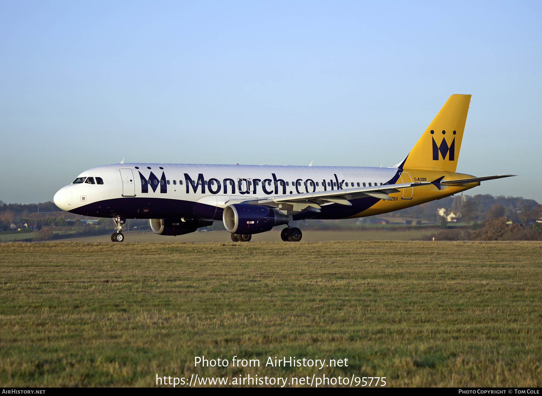 Aircraft Photo of G-OZBX | Airbus A320-214 | Monarch Airlines | AirHistory.net #95775