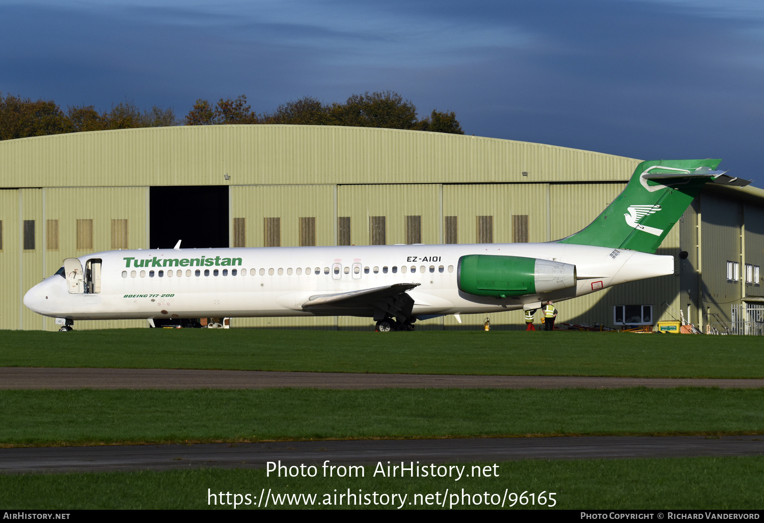 Aircraft Photo of EZ-A101 | Boeing 717-22K | Turkmenistan Airlines | AirHistory.net #96165