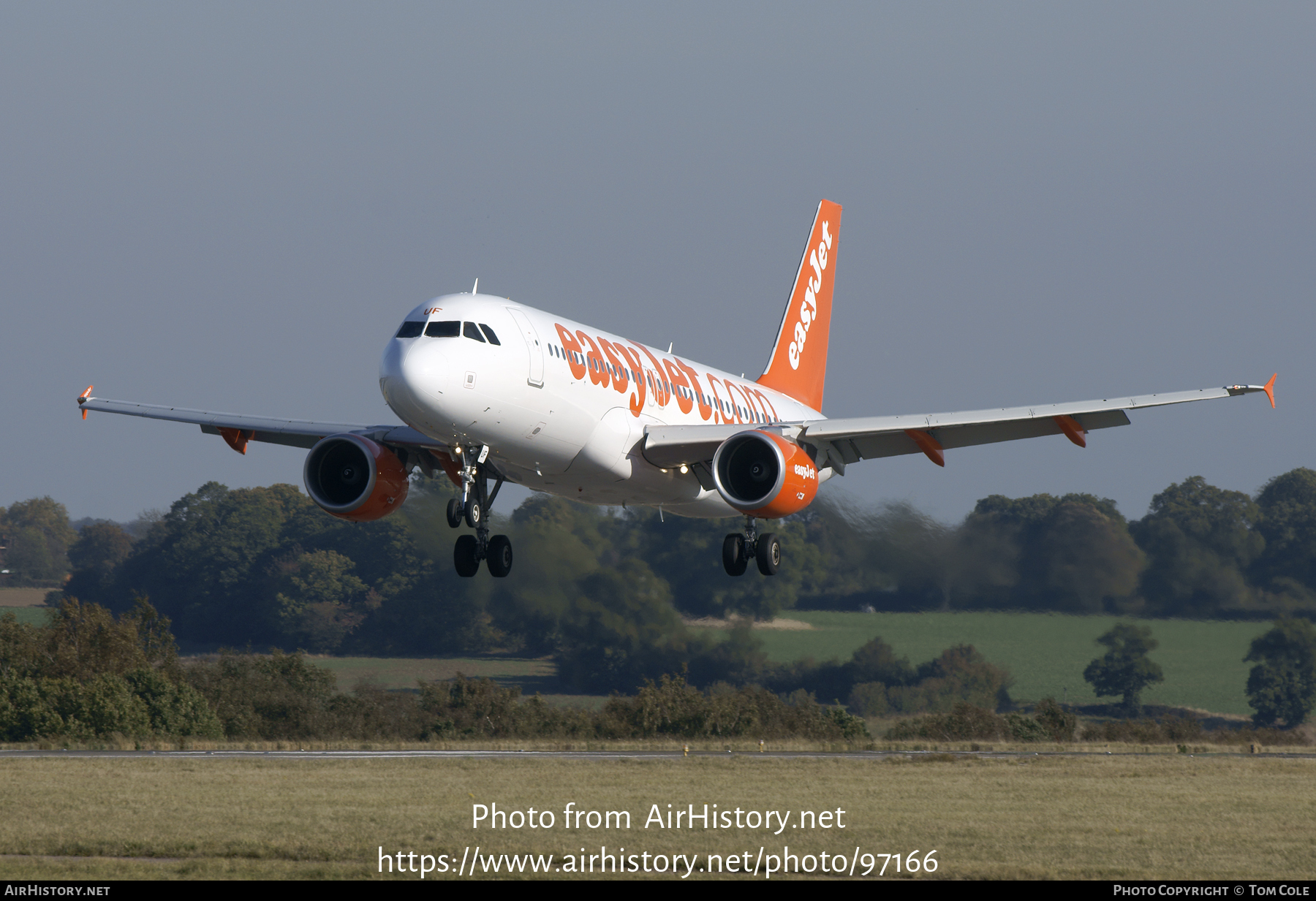 Aircraft Photo of G-EZUF | Airbus A320-214 | EasyJet | AirHistory.net #97166