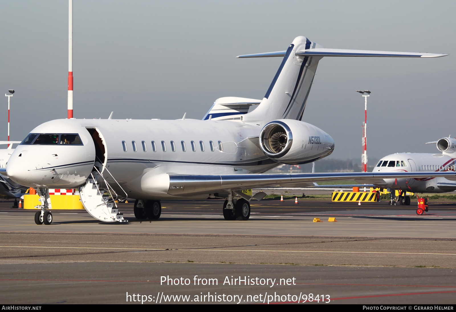 Aircraft Photo of N513DL | Bombardier Global 5000 (BD-700-1A11) | AirHistory.net #98413