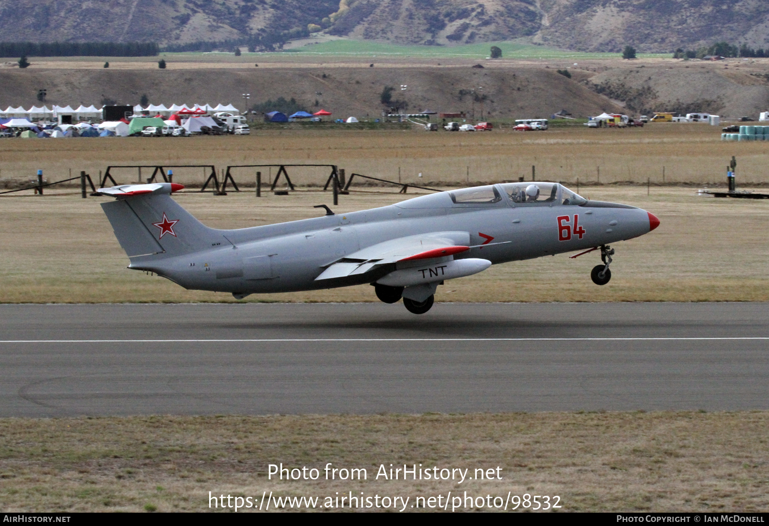 Aircraft Photo of ZK-SSU / 64 red | Aero L-29 Delfin | Soviet Union - Air Force | AirHistory.net #98532