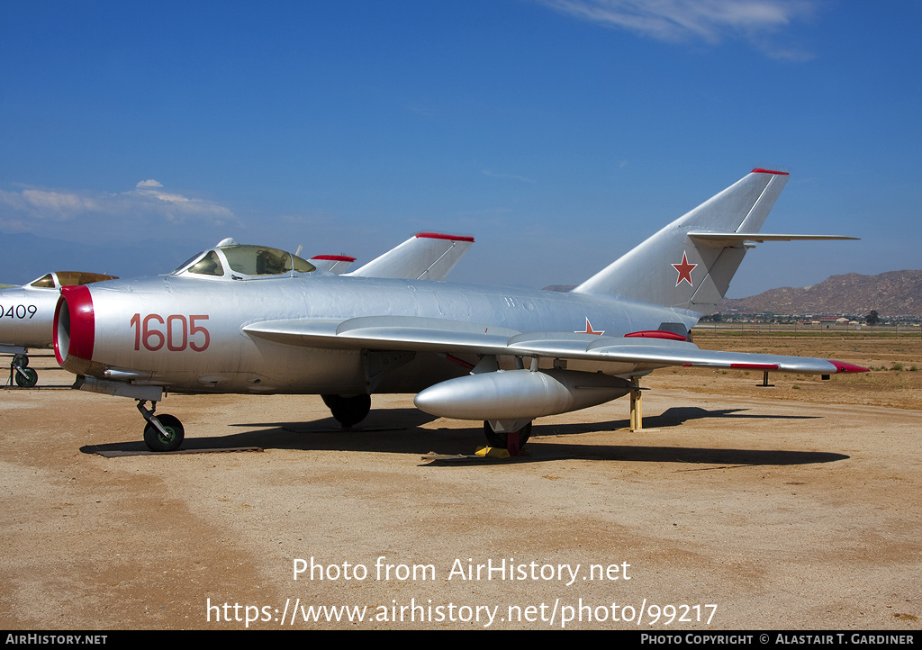 Aircraft Photo of 1605 | Mikoyan-Gurevich MiG-17 | Soviet Union - Air Force | AirHistory.net #99217