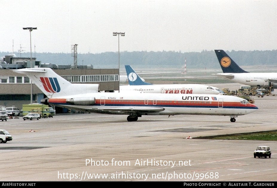 Aircraft Photo of N7645U | Boeing 727-222 | United Airlines | AirHistory.net #99688