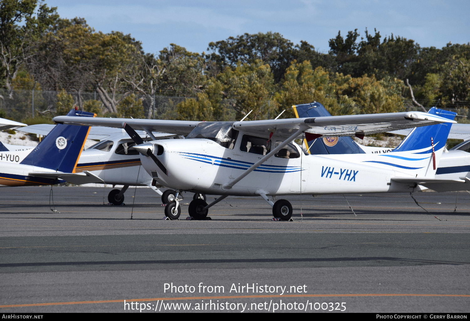 Aircraft Photo of VH-YHX | Cessna 172S Skyhawk | AirHistory.net #100325