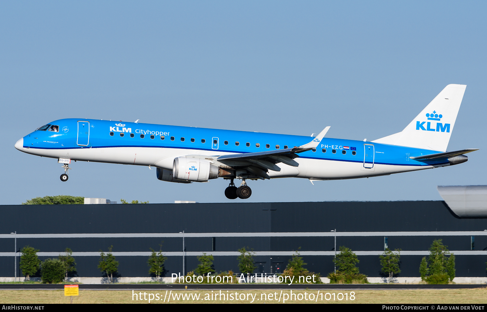 Aircraft Photo of PH-EZG | Embraer 190STD (ERJ-190-100STD) | KLM Cityhopper | AirHistory.net #101018