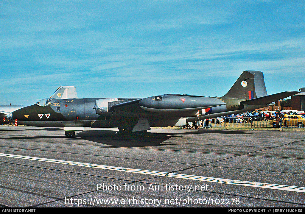 Aircraft Photo of WJ637 | English Electric Canberra B2 | UK - Air Force | AirHistory.net #102278