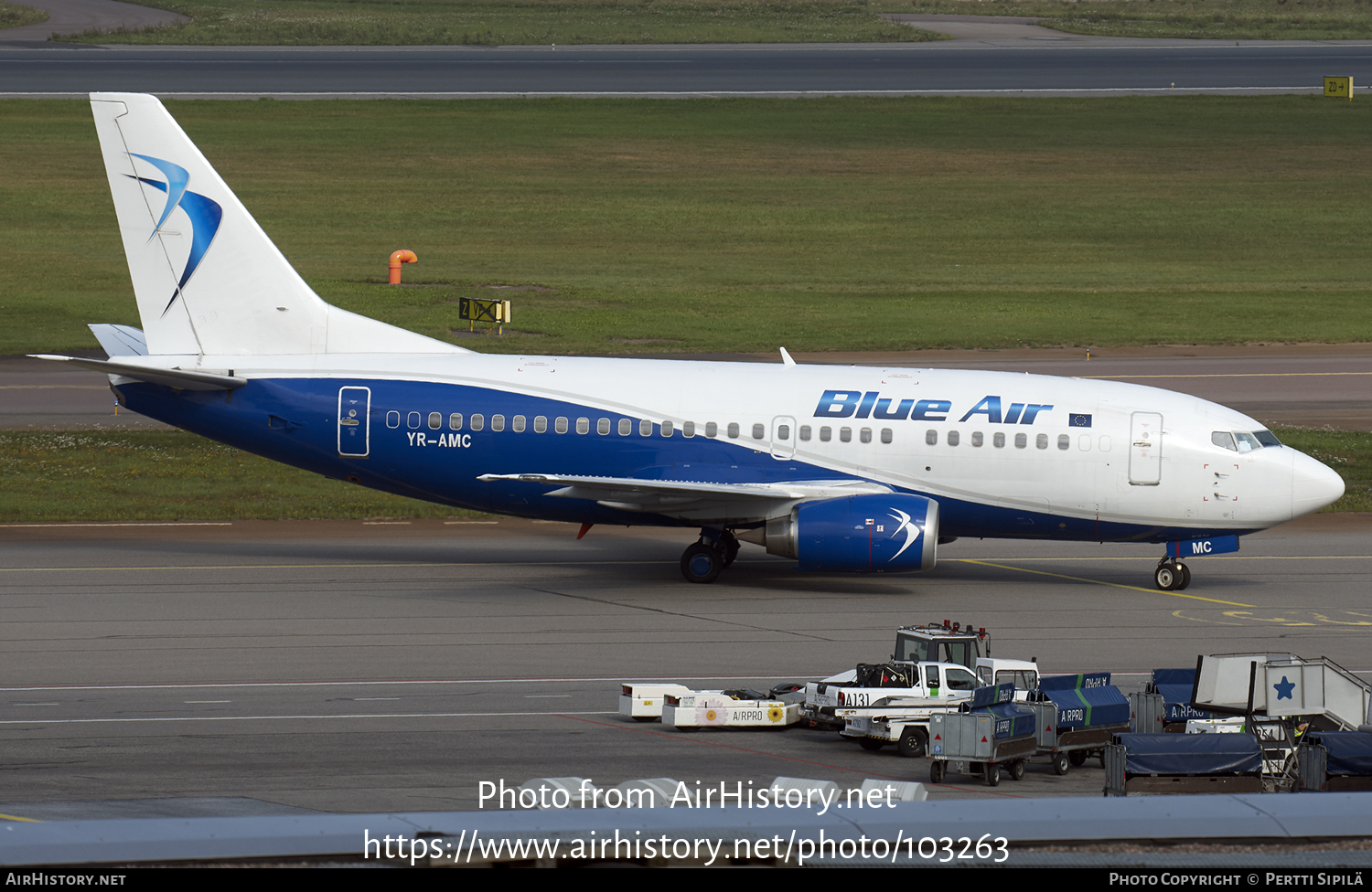 Aircraft Photo of YR-AMC | Boeing 737-530 | Blue Air | AirHistory.net #103263