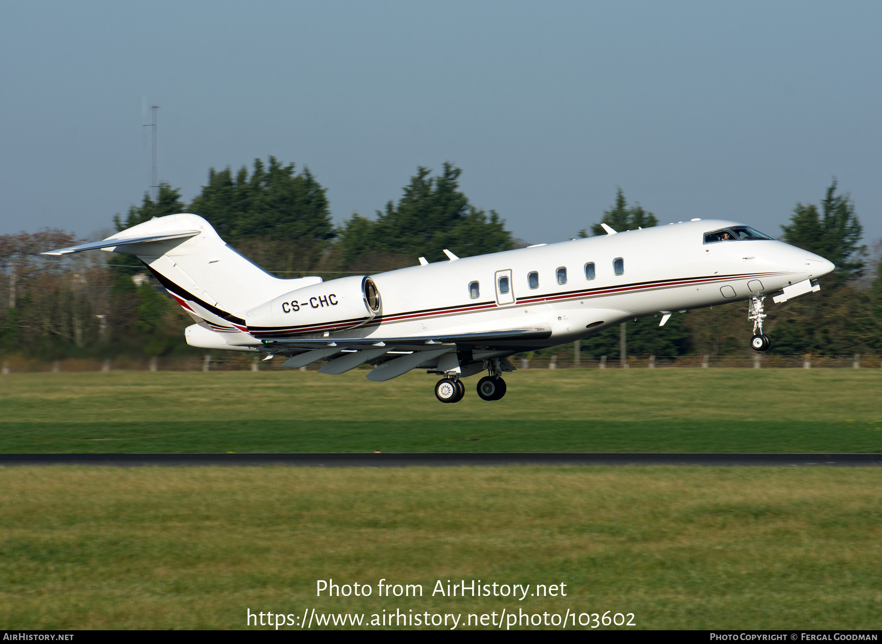 Aircraft Photo of CS-CHC | Bombardier Challenger 350 (BD-100-1A10) | AirHistory.net #103602