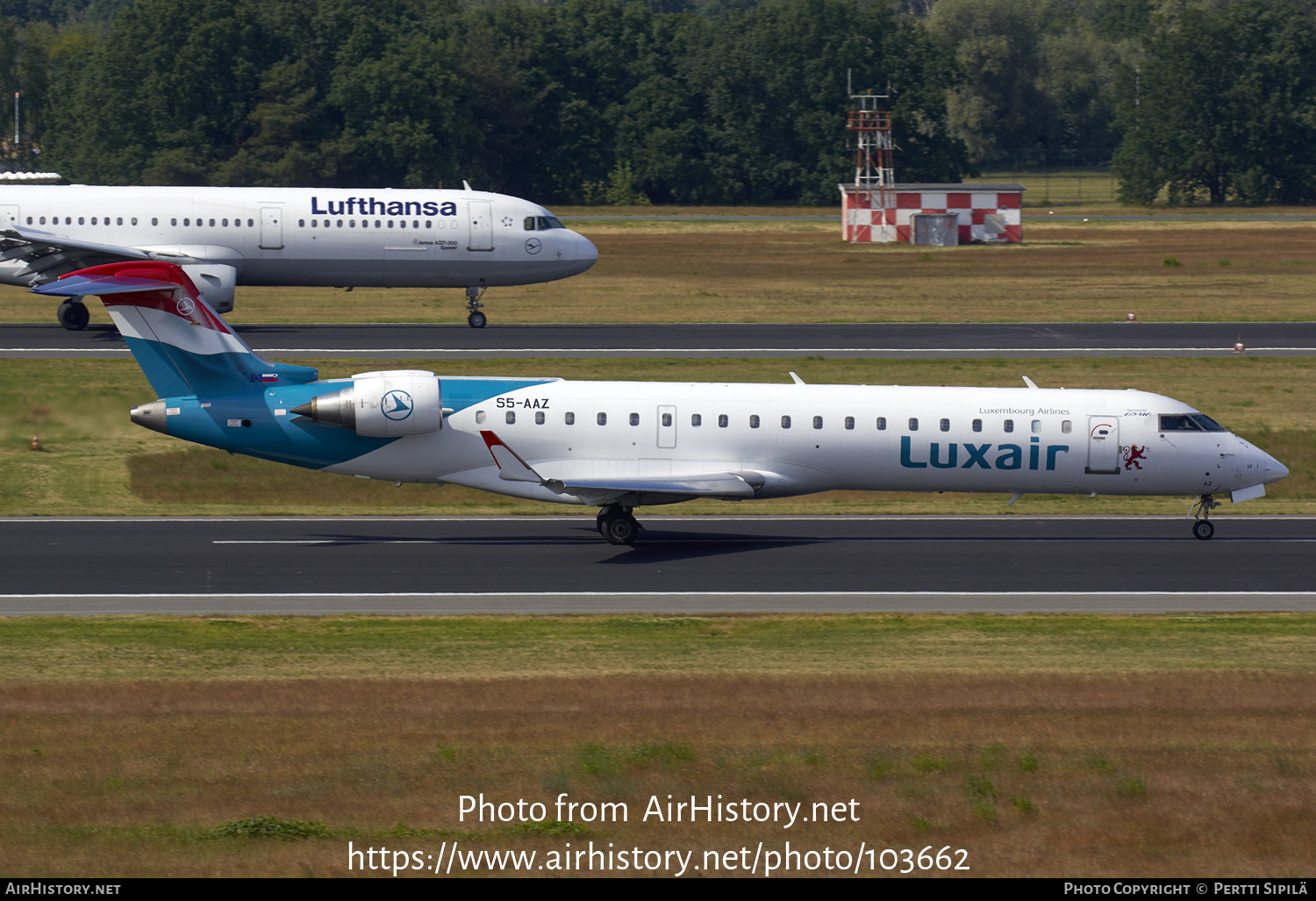 Aircraft Photo of S5-AAZ | Bombardier CRJ-701ER (CL-600-2C10) | Luxair | AirHistory.net #103662