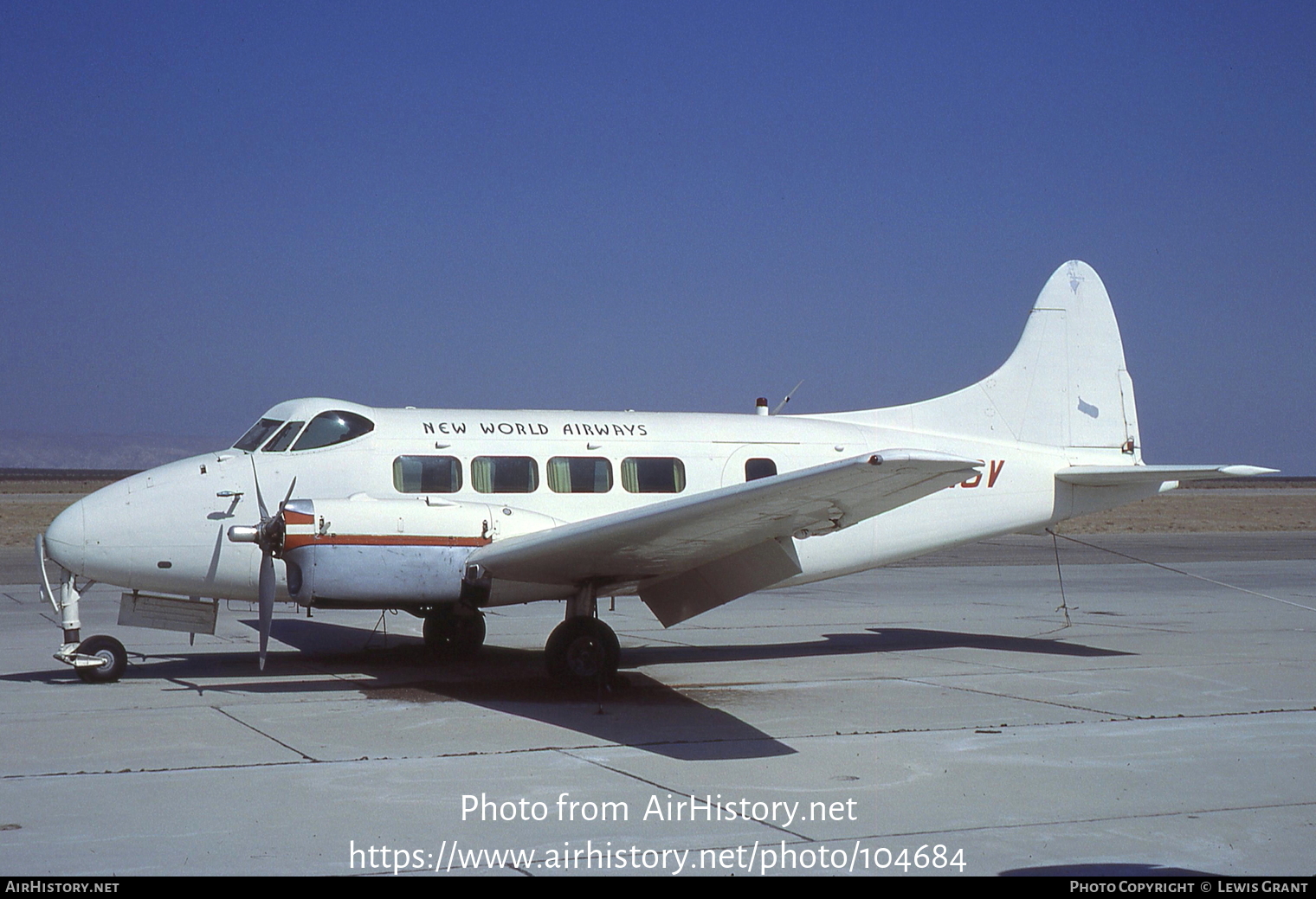 Aircraft Photo of N4916V | De Havilland D.H. 104 Dove 5A | New World Airways | AirHistory.net #104684