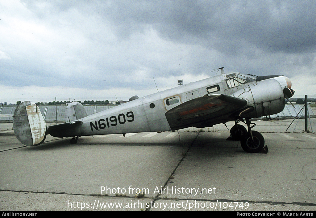 Aircraft Photo of N61909 | Beech D18S | AirHistory.net #104749