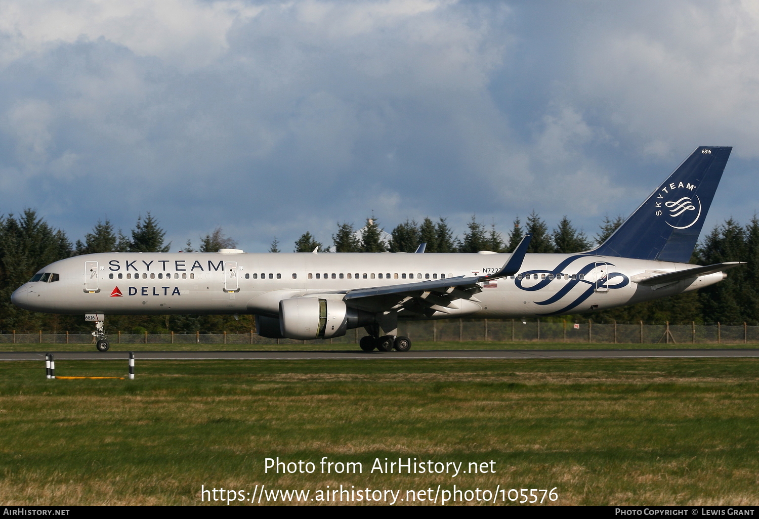 Aircraft Photo of N722TW | Boeing 757-231 | Delta Air Lines | AirHistory.net #105576