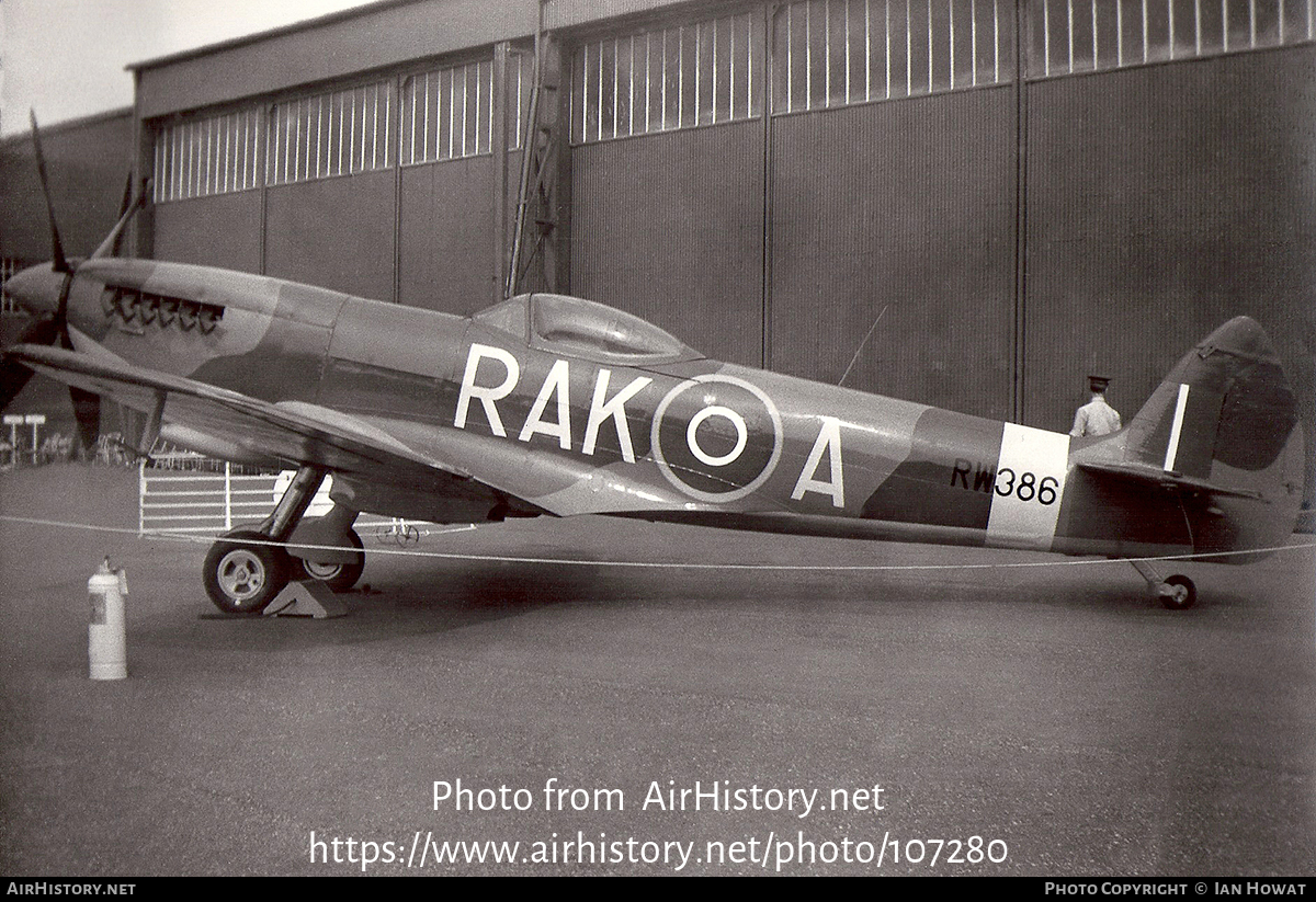 Aircraft Photo of RW386 | Supermarine 361 Spitfire LF16E | UK - Air Force | AirHistory.net #107280