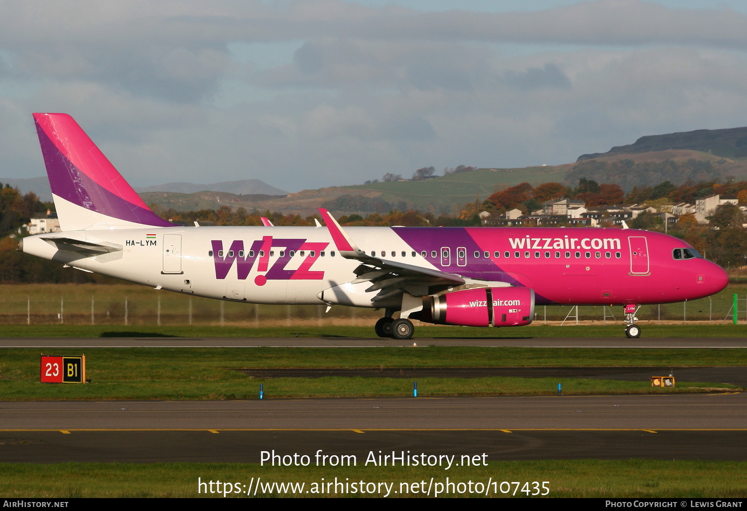 Aircraft Photo of HA-LYM | Airbus A320-232 | Wizz Air | AirHistory.net #107435