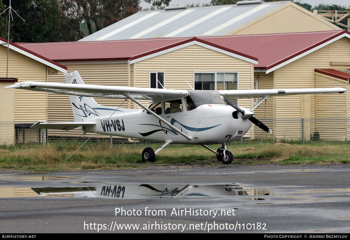 Aircraft Photo of VH-VSJ | Cessna 172S Skyhawk SP | STATA - ST Aviation Training Academy | AirHistory.net #110182